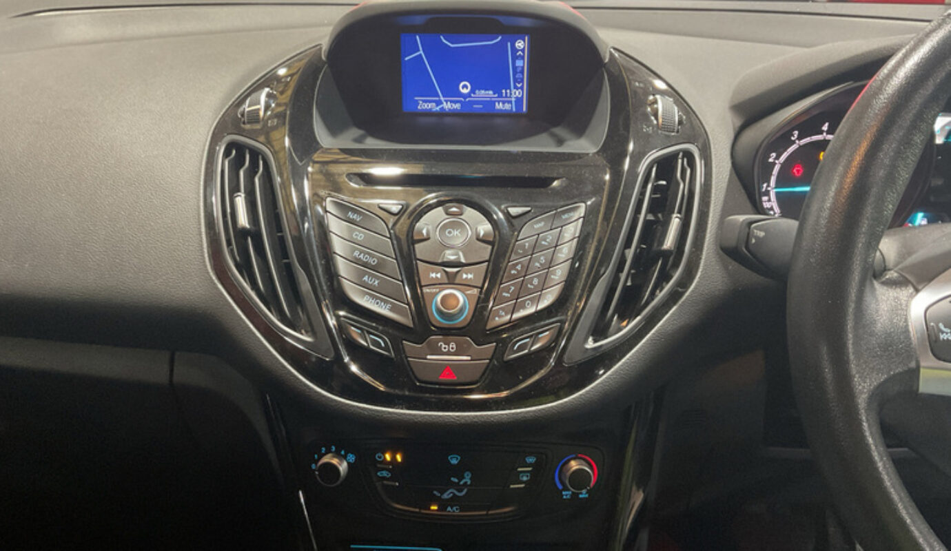 Ford B-Max ZETEC NAVIGATOR – 2017 (67 plate)