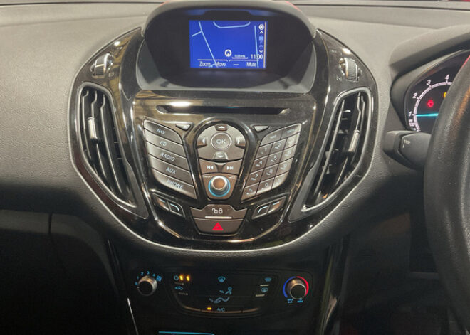 Ford B-Max ZETEC NAVIGATOR – 2017 (67 plate)