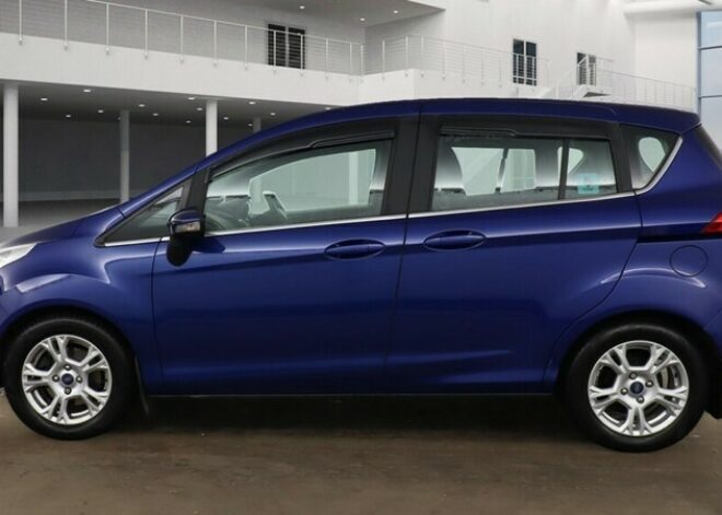 Ford B-Max ZETEC NAVIGATOR – 2017 (67 plate)