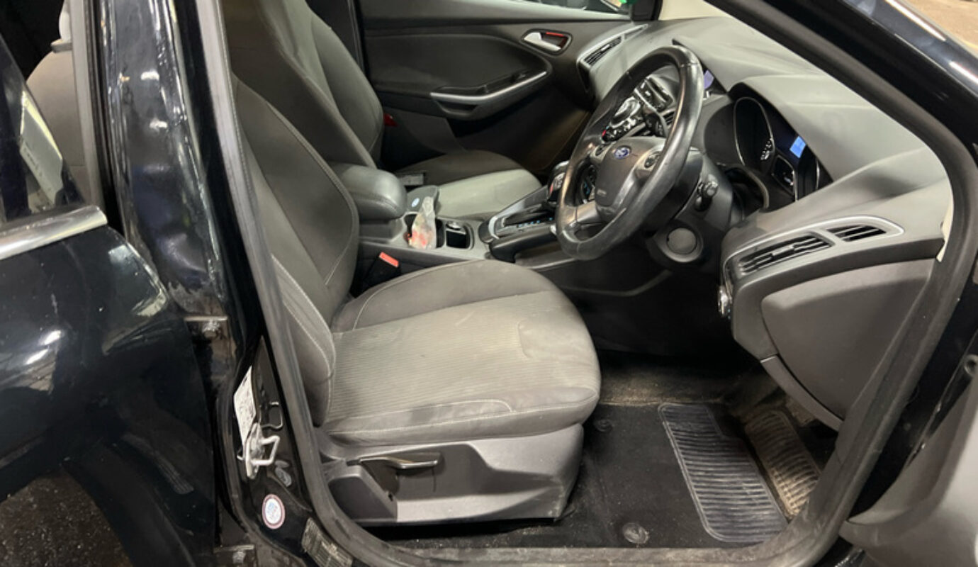 Ford Focus TITANIUM NAVIGATOR – 2014 (14 plate)