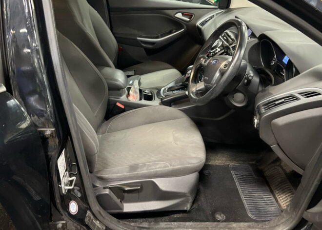 Ford Focus TITANIUM NAVIGATOR – 2014 (14 plate)