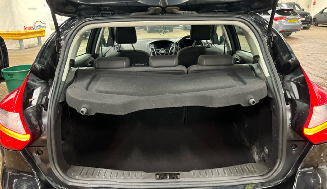 Ford Focus TITANIUM NAVIGATOR – 2014 (14 plate)