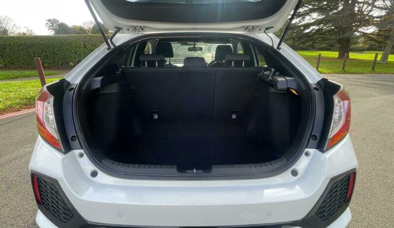 Honda Civic VTEC SE – 2018 (18 plate)