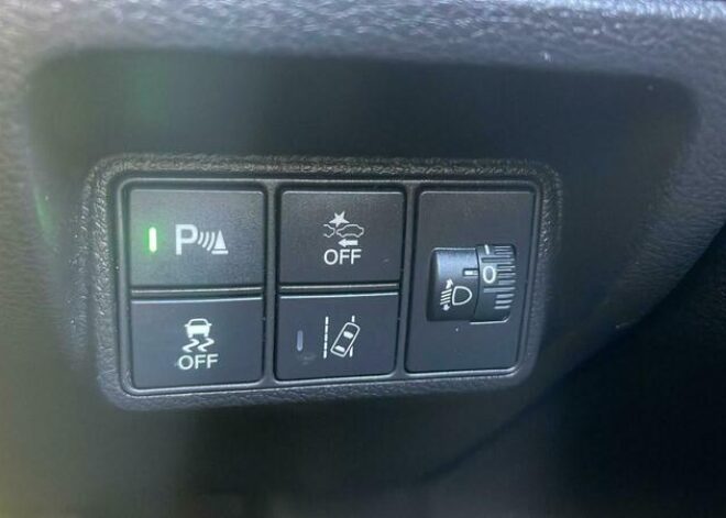 Honda Civic VTEC SE – 2018 (18 plate)